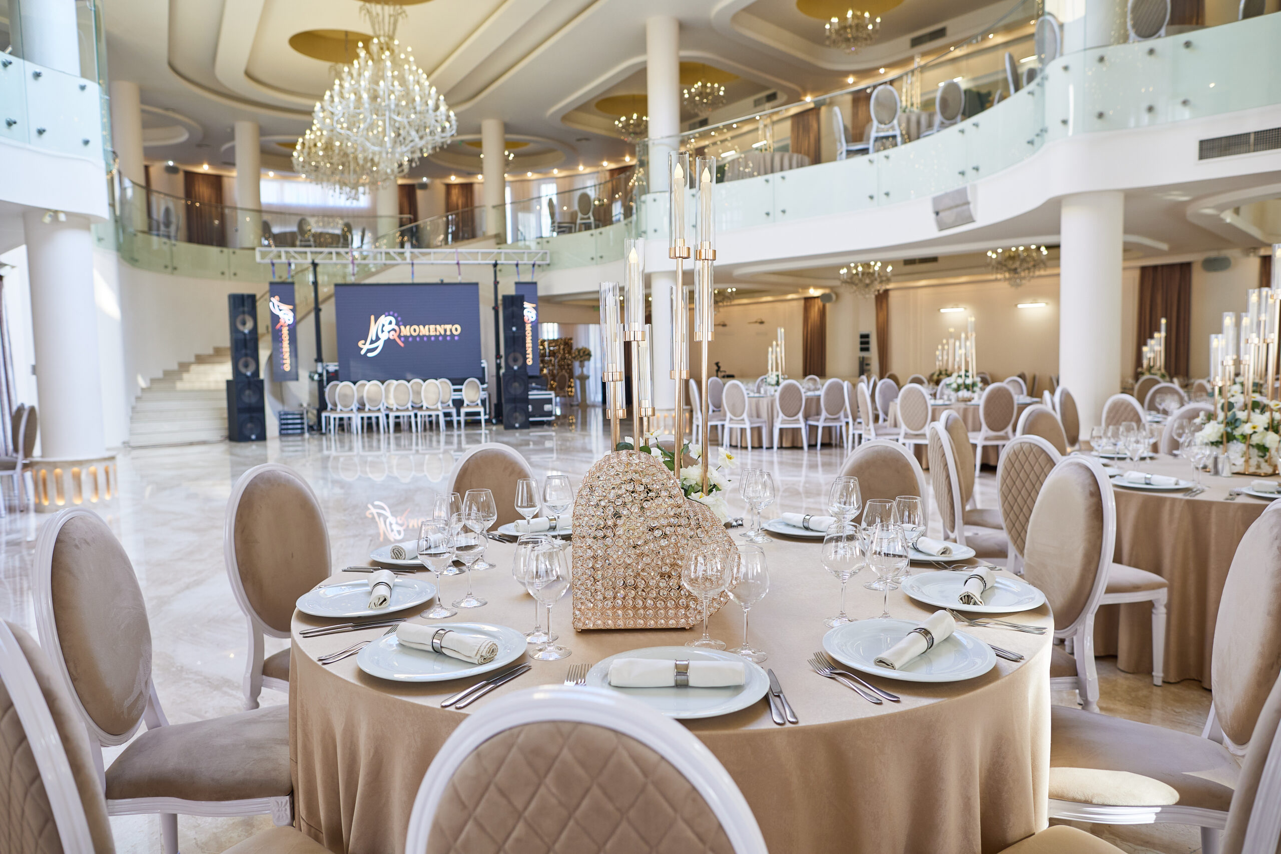 Sală de majorat în București cu design modern și ring de dans generos